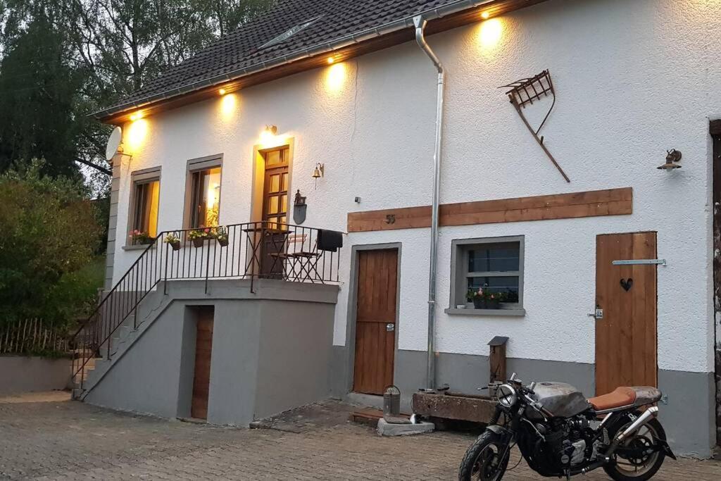 Altes Schreiner Haus In Der Vulkaneifel Brockscheid Exteriér fotografie